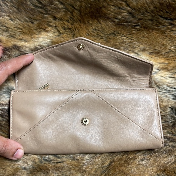 Tory Burch wallet - Picture 3 of 14